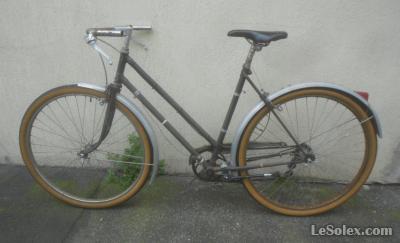 Vélo ancien pour pièces ou à compléter