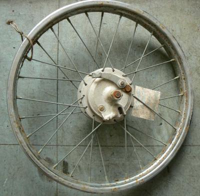 roue avant 104